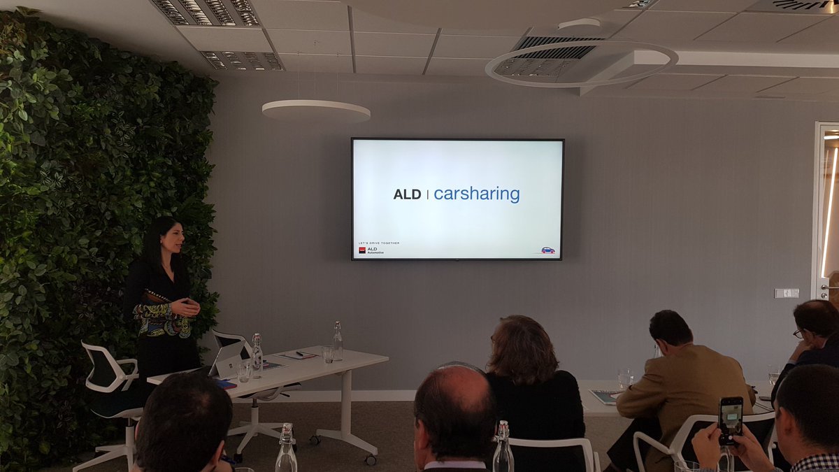alejandro_cmb's tweet photo. Presentando el producto a la prensa! #ALDcarsharing @ALDAutomotivesp https://t.co/QwkJQp8PPd