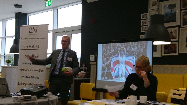 Stuart Applegate @hkapplegate taking the education slot at @BNIChattox. What can we learn about networking from the England #Rugby Team #networking  #success #winning. Message us to find out more about our weekly meetings #colne
