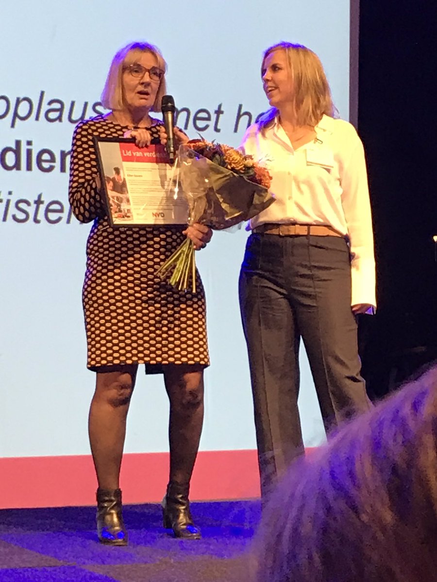 Ellen Govers gefeliciteerd met de toekenning van lid van verdienste van NVD. Helemaal verdiend. <a href="/nvdietist/">Ned Ver v Diëtisten</a> <a href="/KDOOdietisten/">KDOO</a>