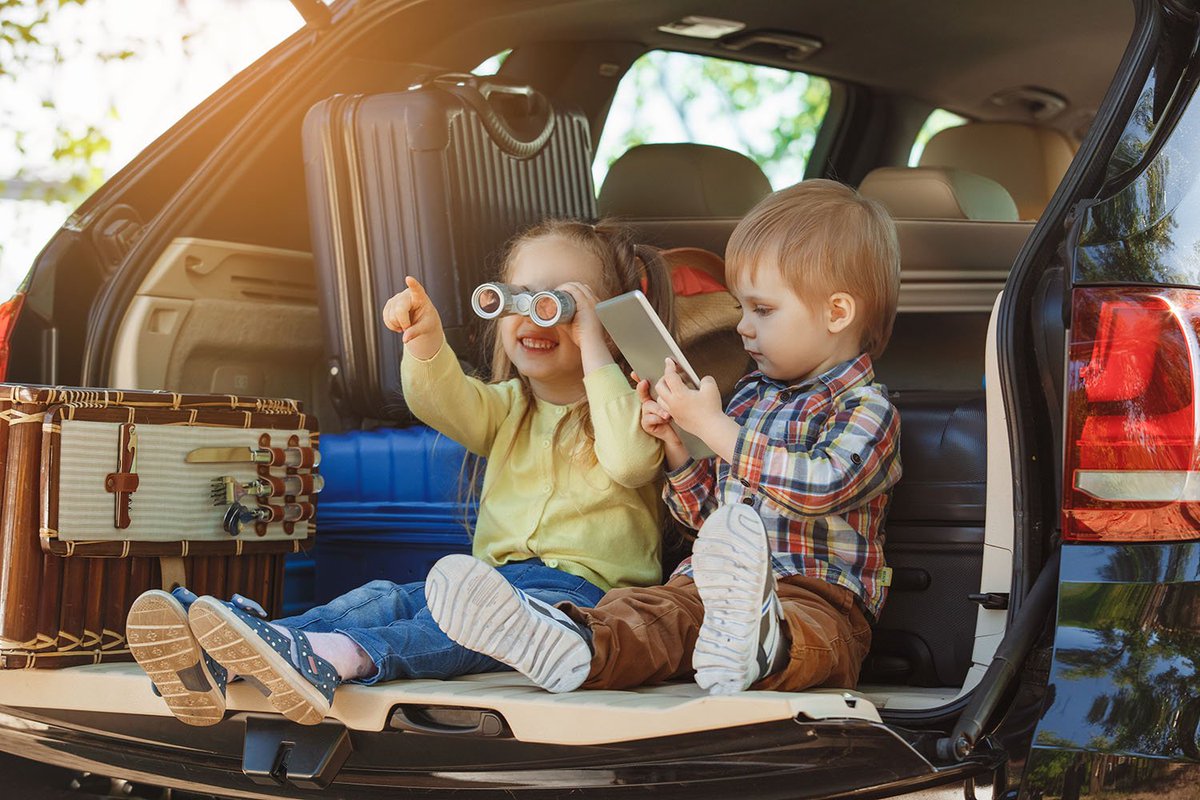 Zaplo_spain's tweet photo. Los niños/as deben conocer ciertos sitios mientras son pequeños. Por eso, y como tus hijos se van a ser mayores antes de que te des cuenta, mejor llévalos cuanto antes a estos 5 destinos ➡️ https://t.co/YbvuVSxFBW https://t.co/kUAoRfmWc6