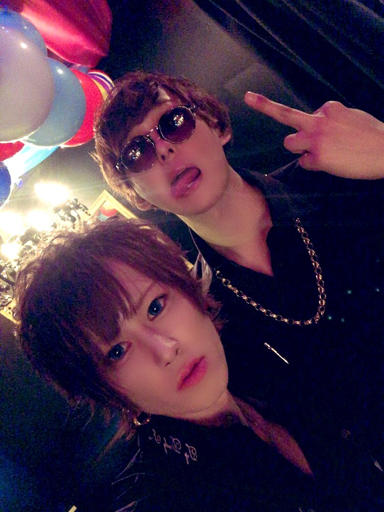 gd_lin_'s tweet photo. TOP DANDY I-OS 8周年
始まったよて(。・о・。)
生ハムでおなかいっぱいに
なりたい😊
写メはノーコメントで☺️
#ホスト #歌舞伎町 #新宿 #gd #TOPDANDYIOS #アイオス #v系 #バンギャ #イベント #8周年 https://t.co/VUy8bXnXax