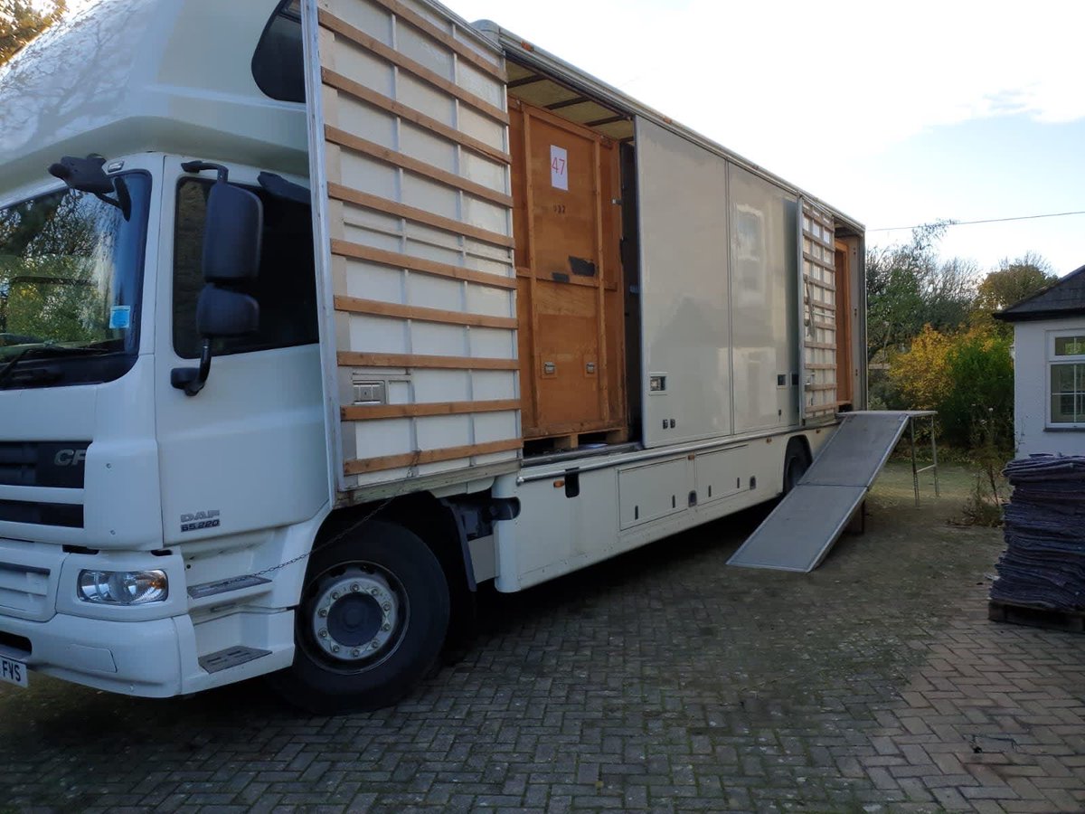 Collecting a customers furniture and effects ready for store today ! #storage #cambridgeremova #trustus 
Call 01752700225 for your removal requirements 
Cambridge-removals.com