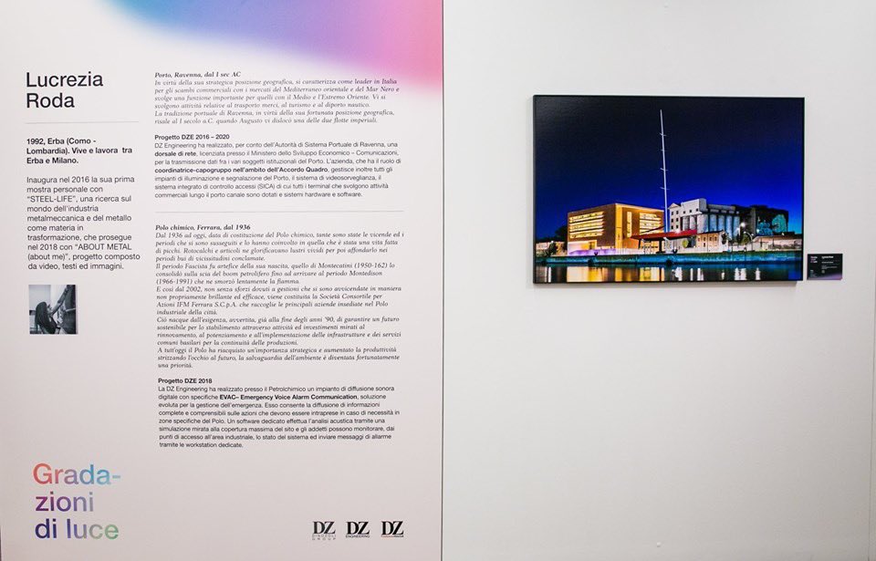 FondazioneDZ's tweet photo. #LucreziaRoda #inostriartisti #gradazionidiluce #focus1
ha fotografato il Polo Chimico di Ferrara e il Porto di Ravenna e punta sull’intensità di immagini singole in cui ogni fotografia trasforma il #paesaggioindustriale in un universo quasi surreale e misterioso
#DZEngineering https://t.co/CBWEa5OKef