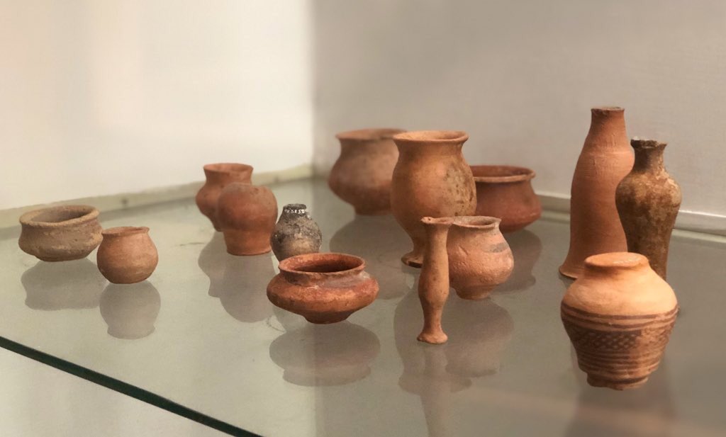 Miniature clay pots from Mature Harappan Sites - Dholavira, Chanhudaro, Mohejodaro, Harappa. (2700-2000 BCE) 