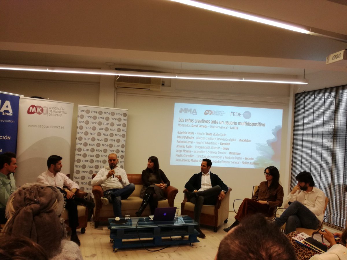 IPMARK's tweet photo. Para finalizar las jornadas de #MobileCreativity una mesa redonda con expertos de agencias y medios para hablar sobre la creatividad en digital y la adaptación a las distintas plataformas móviles @mma_spain @asociacionMKT @lafedepubli https://t.co/0JDjwS7ubS