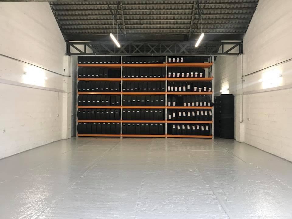 ResincoatHelp's tweet photo. Transform your workshop with Resincoat.
Garage Floor Paint bundles give you epoxy resin floor paint, primer and all the tools and know-how to get the job done!
Chat with us on our website or give us a call on 0113 827 2387 for more details.
#diy #resin #flooring #garage #mot https://t.co/pSI4jqe14V