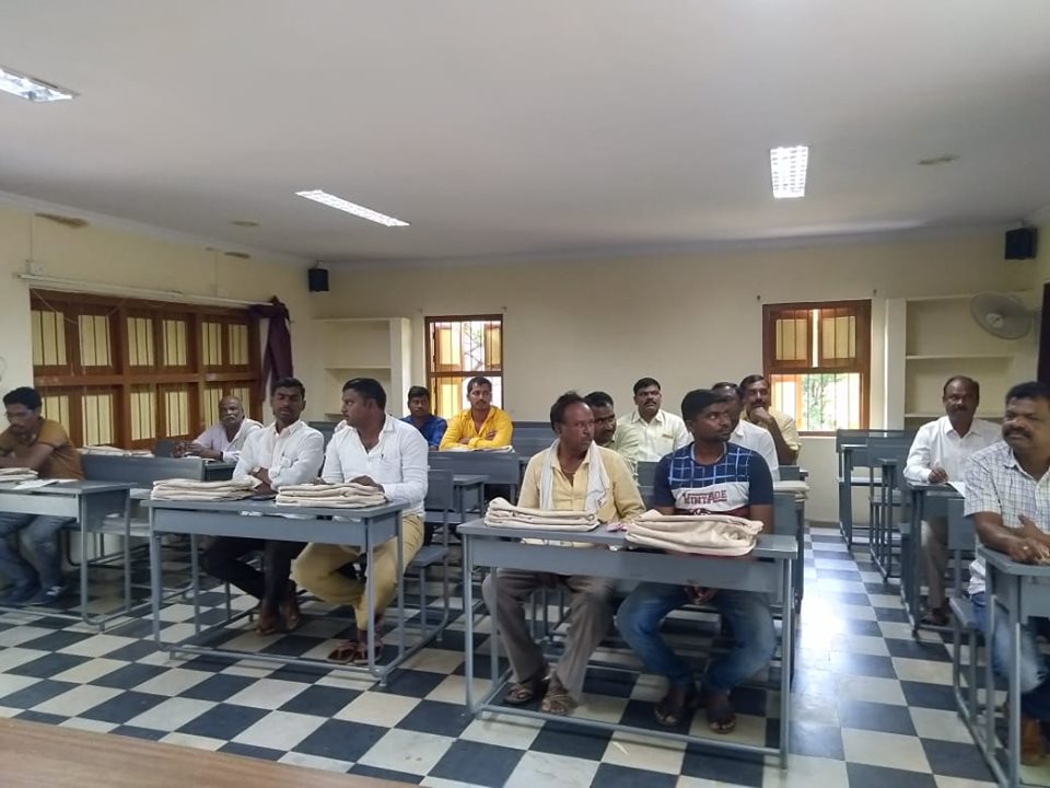 NIRDPR_India's tweet photo. Glimpses of #Inaugural session of #Trainingprogram on Ice #BlockMaking workshop held at @ciatrtp @NIRDPR_India.
Dr. Suvarna Chandrappagari, Commissioner, Fisheries, Government of #Telangana was the Chief Guest.
#RuralTech #RuralTechnology https://t.co/7eIcRoaPdB