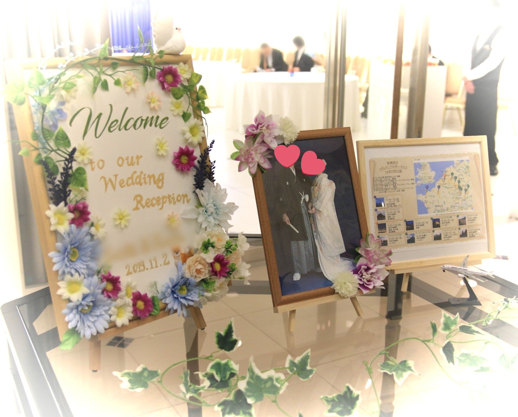 うい郎 他にも色々作ったから見て欲しい ウェルカムボードはユザワヤで買ったキャンパスに100均の造花をペタペタ付けたりこっそり鳥や柴犬も潜ませてる 次に前撮りした和装写真と 一番右は旦那が作ったヨーロッパ新婚旅行の記録 T Co うい郎 他にも色々作ったから見て欲しい ウェルカムボードはユザワヤで買ったキャンパスに100均の造花をペタペタ付けたりこっそり鳥や柴犬も潜ませてる 次に前撮りした和装写真と 一番右は旦那が作ったヨーロッパ新婚旅行の記録 T Co