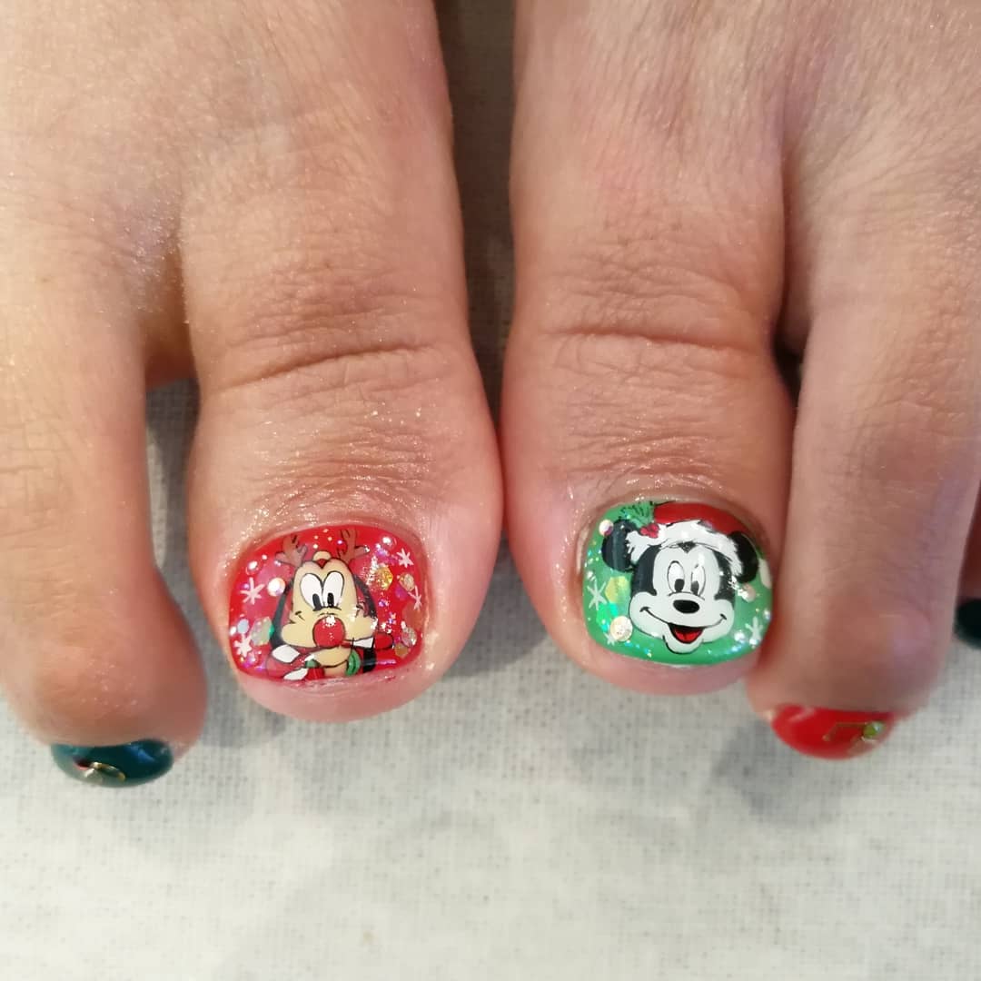 Twitter 上的 Erie S Nerd Nails お客様ネイル 今年お初のクリスマスネイル ペアルックのセーター 艸 出張からのお帰りでありがとうございました お土産もありがとうございます ネイル 痛ネイル ディズニーネイル クリスマスディズニー フット ネイル