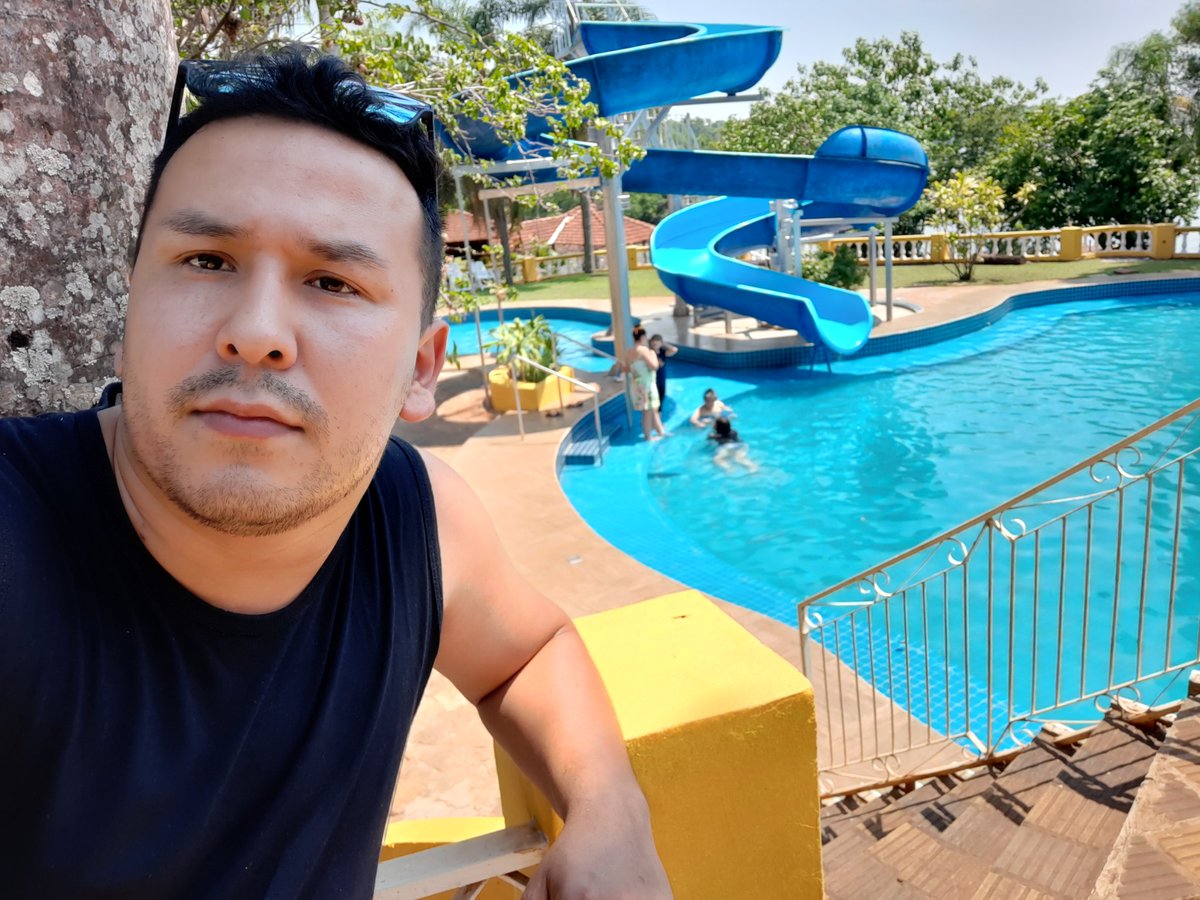 Hectorduartee's tweet image. Nunca te creas tan importante