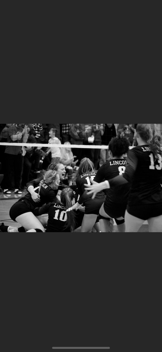 jillianshanks5's tweet photo. We aren’t done yet!! #statebound https://t.co/TtS8lX1o0U