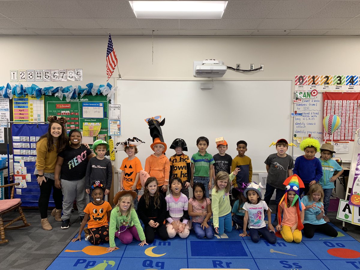 Mrs_Vines_'s tweet photo. Wacky Hat Day! #vernerlearners #TCSEdTLC https://t.co/VFCiRyLxcn