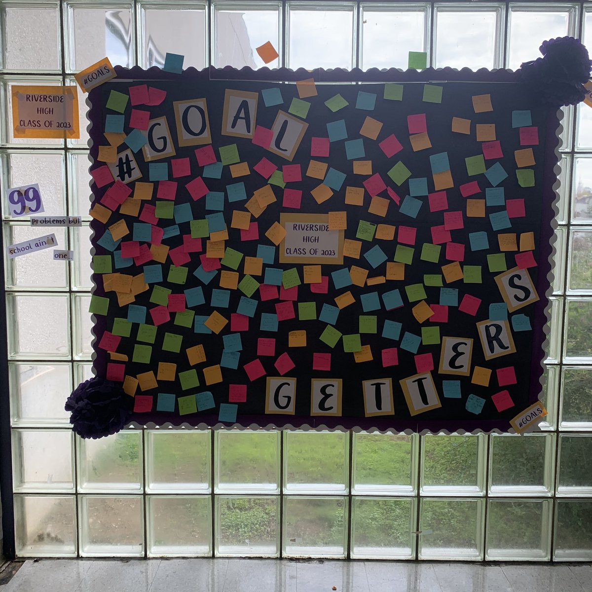 RiversideDPSNC's tweet photo. #ItsAGreatDayToBeAPirate here at Riverside High School! 💜 500+ freshmen came together to reflect on first quarter. 🤔🧐🤨 The #RHSClassof2023 are #GoalGetters 💪🏽🏴‍☠️ #PirateStrong #SetGoalsMeetGoals https://t.co/ZSAVqsqu7g