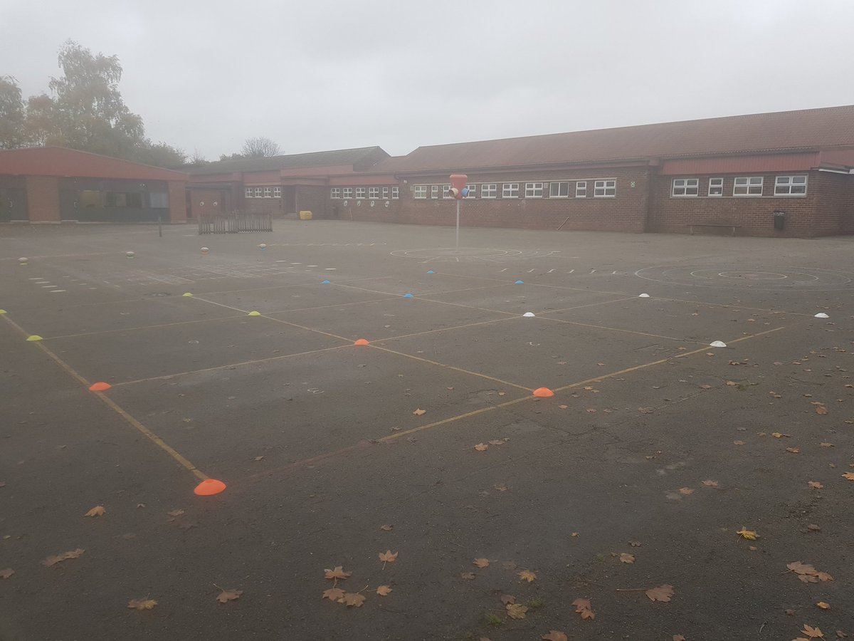 WTComFoundation's tweet photo. @OPA_ParkHill y3 Sky Try delivery week 1 all done. Grip and carry relays, passing and speed challenge. 58 children participating and 58 smiles at the end. Boxes ticked!
#skytry #skills #fun #WTCF https://t.co/nIJQVbqNyd