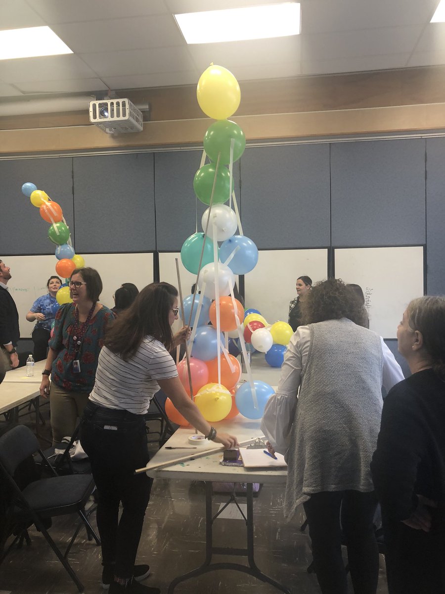 flamosink's tweet photo. We were the winners of the balloon challenge! #theLNDway #edisonk12 @LindeneauSchool https://t.co/feFUgVN3oH