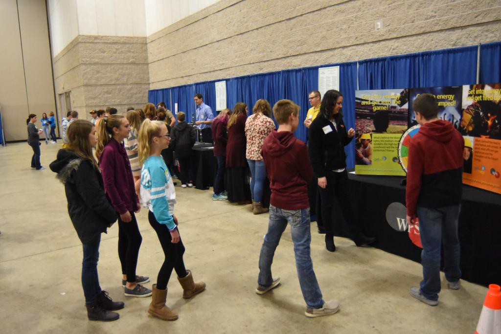 WIPublicService's tweet photo. Weβre excited to partner with @GGBChamber to help northeast WI students by taking part in the Find Your Inspiration Career Expo π·ββοΈ π·ββοΈ. Our employees are helping more than 3,800 students learn about the variety of careers at WPS & throughout the energy industry. #GetIntoEnergyWI https://t.co/0QP1wpSwrX