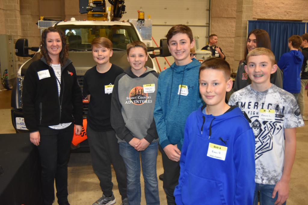 WIPublicService's tweet photo. Weβre excited to partner with @GGBChamber to help northeast WI students by taking part in the Find Your Inspiration Career Expo π·ββοΈ π·ββοΈ. Our employees are helping more than 3,800 students learn about the variety of careers at WPS & throughout the energy industry. #GetIntoEnergyWI https://t.co/0QP1wpSwrX
