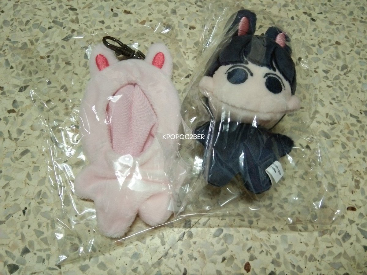 ตุ๊กตากับชุดน้องกุกกี้ที่ลูกค้าฝากเราสั่งถึงไทยแล้วน้า เริ่มแพคของให้อาทิตย์นี้จ้า😍💗 #อัพเดตkpopoc2ber

<a href="/koo5keyring/">꾸꾸오키링(판매종료)</a> Thank you so much.^^ So cute><