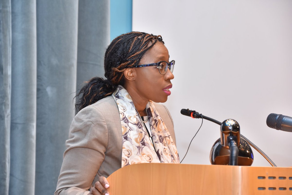 ECA_OFFICIAL's tweet photo. The #AfCFTA is the investment program for #Africa. It is the blueprint for job creation and regional integration and how as a continent we can collectively realise the dream of a prosperous #Africa, says @SongweVera in #Asmara as #Eritrea hosts #ICSOE2019. #Investment

@hawelti https://t.co/9gvAHBdlMO