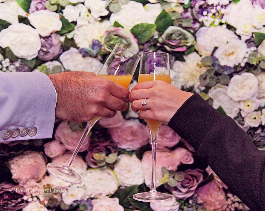 Photographed this beautiful set up and proposal at Tower Bridge 💜

📸- <a href="/tomdingleyphoto/">Tom Dingley</a> 
💍- <a href="/theproposers/">The Proposers</a> 
🌸- @bckdropboutique
🏛- @TowerBRGEvents <a href="/TowerBridge/">Tower Bridge</a>

More: instagram.com/p/B4UKRKYl50N/…