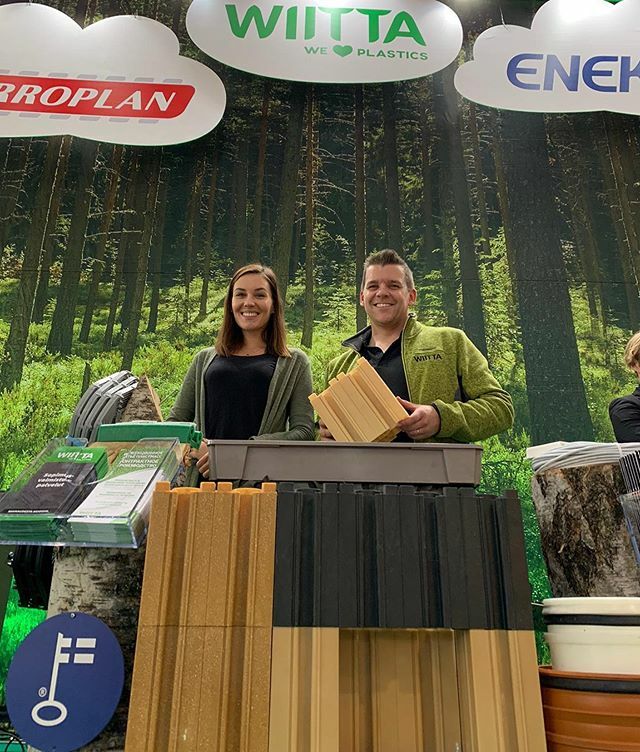 WiittaCom's tweet photo. Päivä 1 = valmis!
Huomenna ollaan entistä isommalla jengillä mukana.
#teknologia19 #6e30 #teknologiamessut #ruiskuvalettuja #muovituotteita #suomalaistapalvelua #wiitta #ferroplan #enekos #ritmacon https://t.co/JMv0F4fqio https://t.co/PuOeZSGJHf