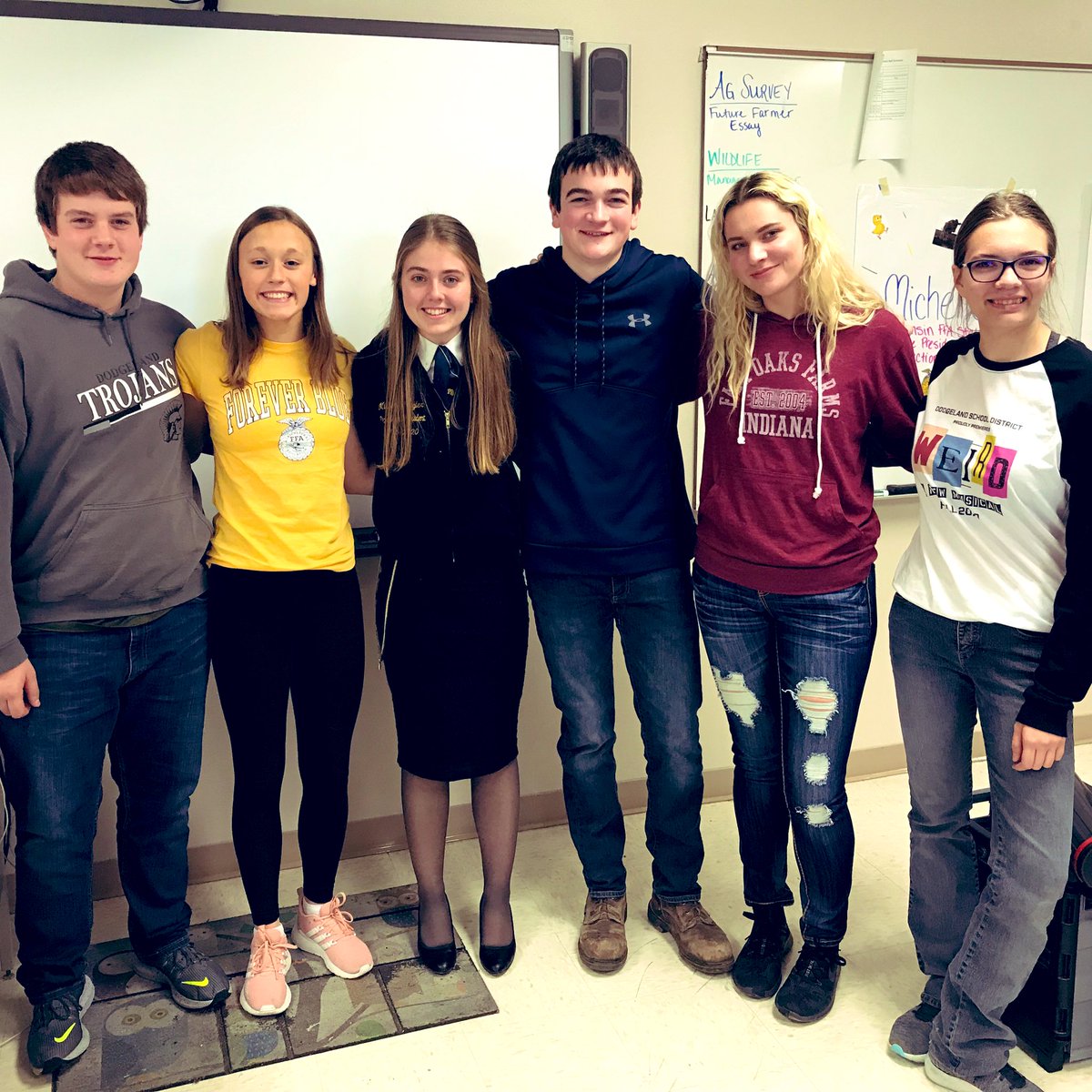 LVanegtern's tweet photo. Yesterday, the Wisconsin FFA Section 10 Officer came and visited my classes. Michelle worked with my students to develop leadership skills and realize the opportunities to utilize classroom knowledge in FFA activities. #DodgelandProud #DodgelandFFA #WIFFA https://t.co/ZcwDx7CpJT