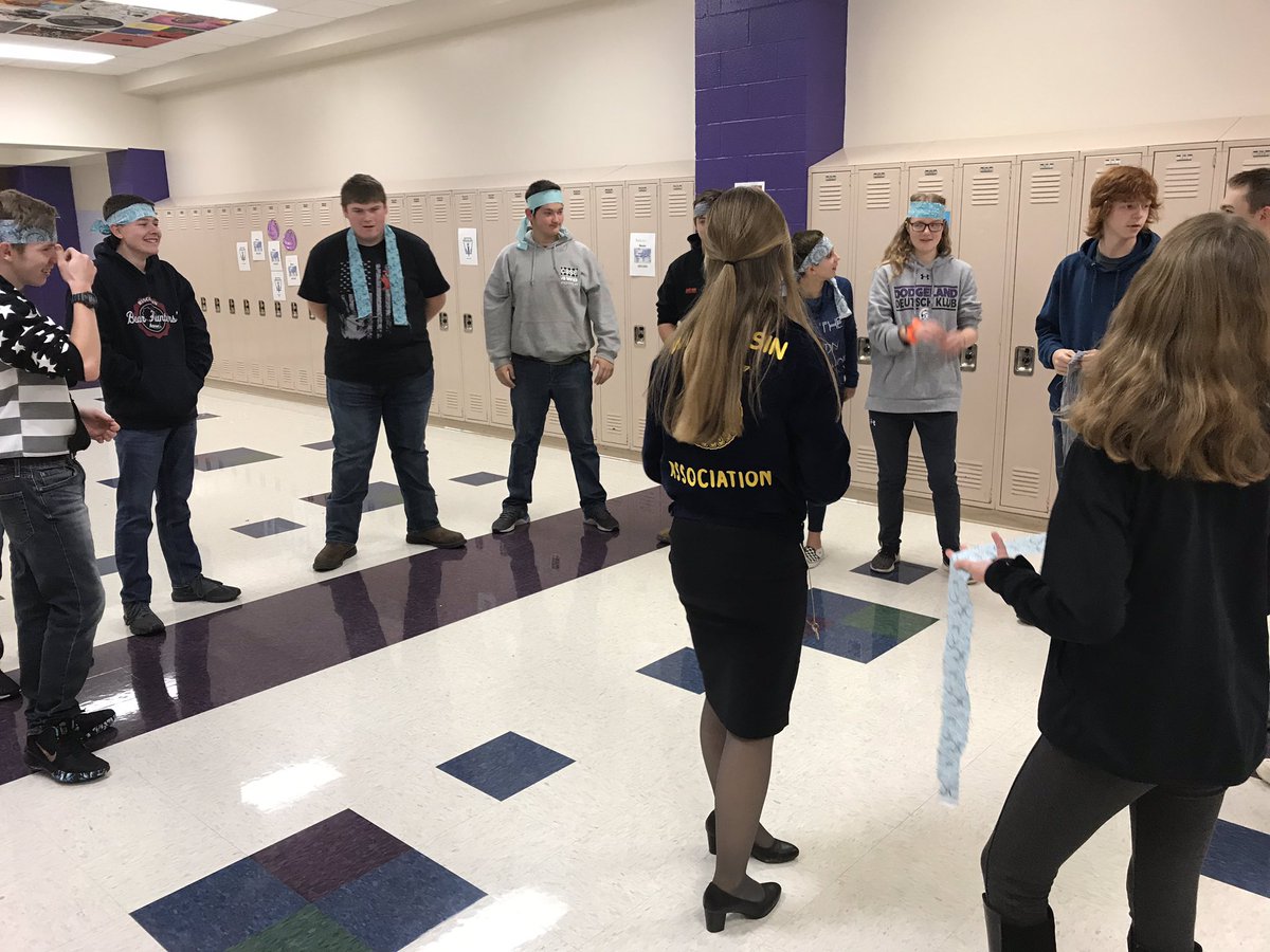LVanegtern's tweet photo. Yesterday, the Wisconsin FFA Section 10 Officer came and visited my classes. Michelle worked with my students to develop leadership skills and realize the opportunities to utilize classroom knowledge in FFA activities. #DodgelandProud #DodgelandFFA #WIFFA https://t.co/ZcwDx7CpJT