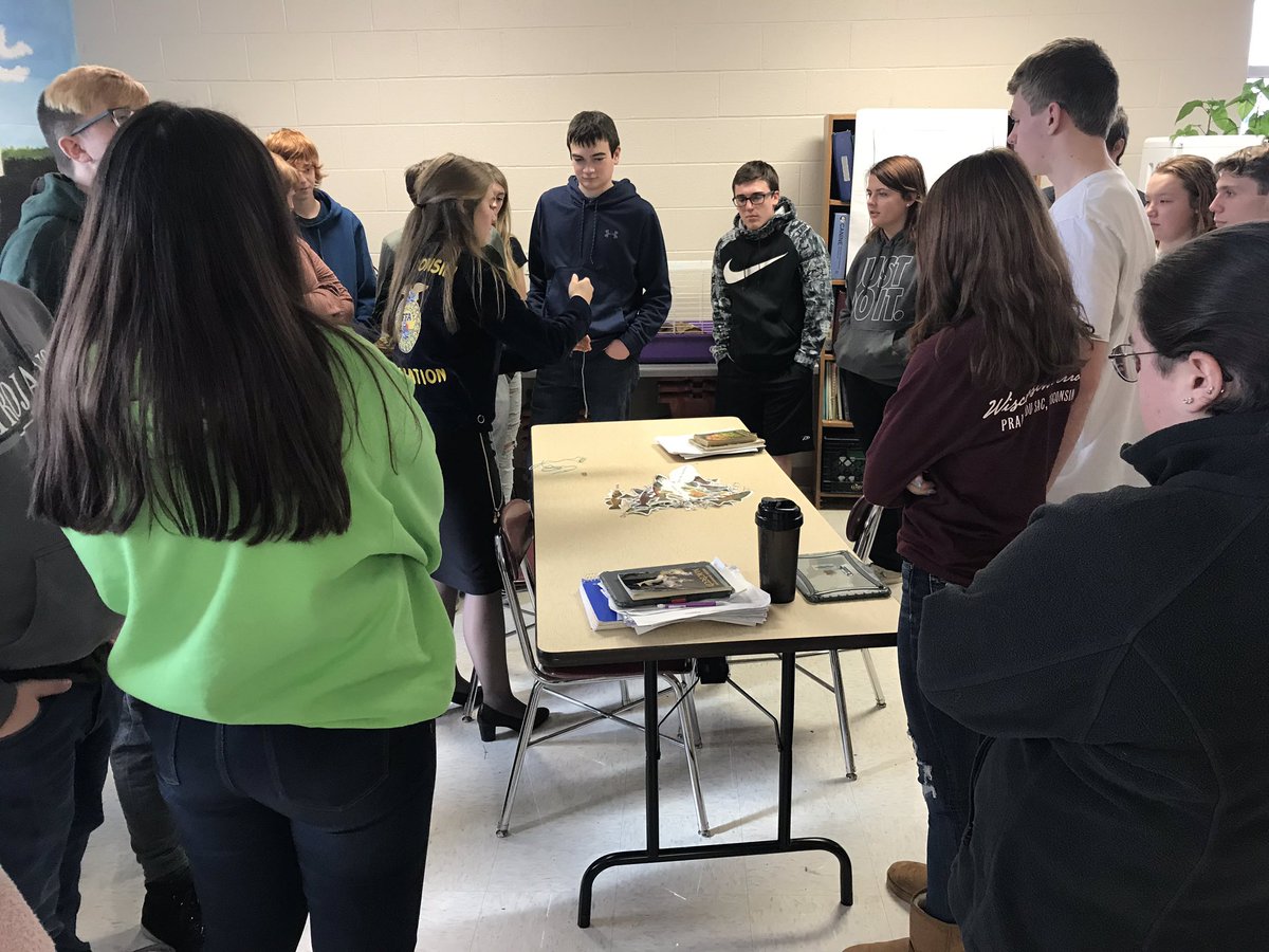 LVanegtern's tweet photo. Yesterday, the Wisconsin FFA Section 10 Officer came and visited my classes. Michelle worked with my students to develop leadership skills and realize the opportunities to utilize classroom knowledge in FFA activities. #DodgelandProud #DodgelandFFA #WIFFA https://t.co/ZcwDx7CpJT