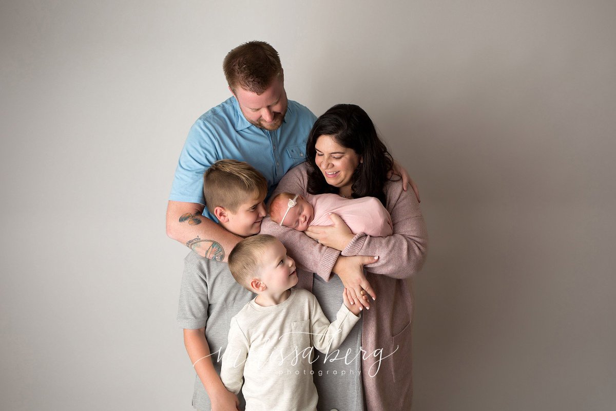 Melissa_Berg's tweet photo. Chapel Hill Newborn Photos | Baby Isla – 11 Days Old https://t.co/PqX1yvYqBw https://t.co/boG10tyeY7