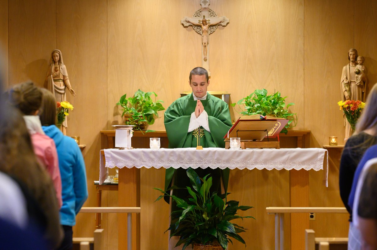 arlingtonchurch's tweet photo. The annual "Nun Run", is a day of Convent visits, where 30 young ladies from across the diocese traveled around to meet with different sisters and hear about their communities and further discern their call. The day began with Mass celebrated by Fr. Noah Morey! #LoveMyVocation https://t.co/OGIcHEY4mi