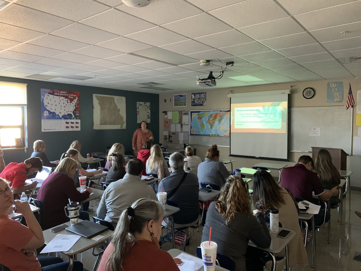 DrOverstreet_'s tweet photo. Great to see our @RepMOHS teacher leaders share best practices at #StarSummit today. Canvas resources, growing grit, literacy strategies, and PLTW Biomedical Sciences were on display. #LeadTheWay #RepMOProud @tmmaerke https://t.co/o9V4Ozdc0X