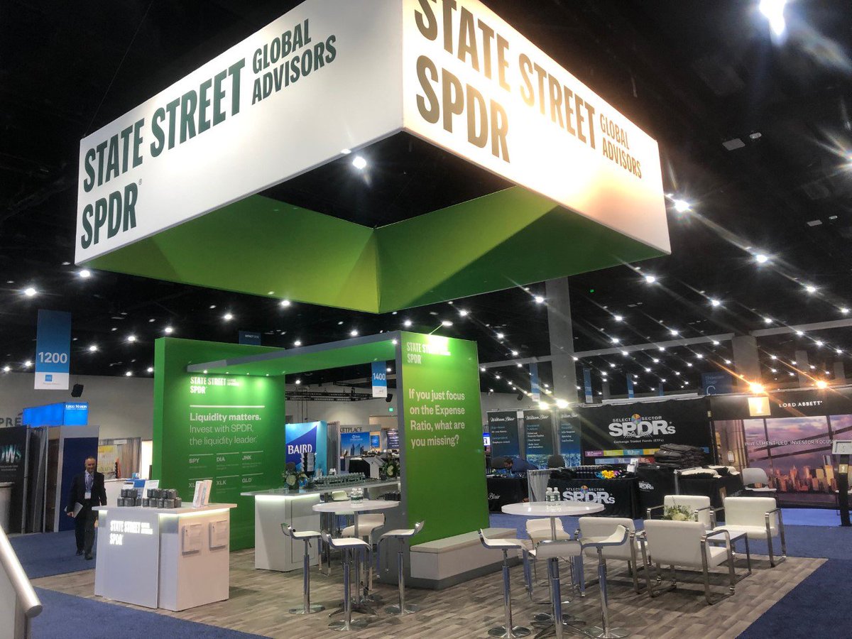 StateStreetETFs's tweet image. 👋👋👋 #SchwabIMPACT 2019 advisors!

We’re here dropping knowledge about total cost of ownership—and, of course, giving out swag! Make sure you stop by booth #1113.

#TradingCostsMatter #SPDRLiquidity