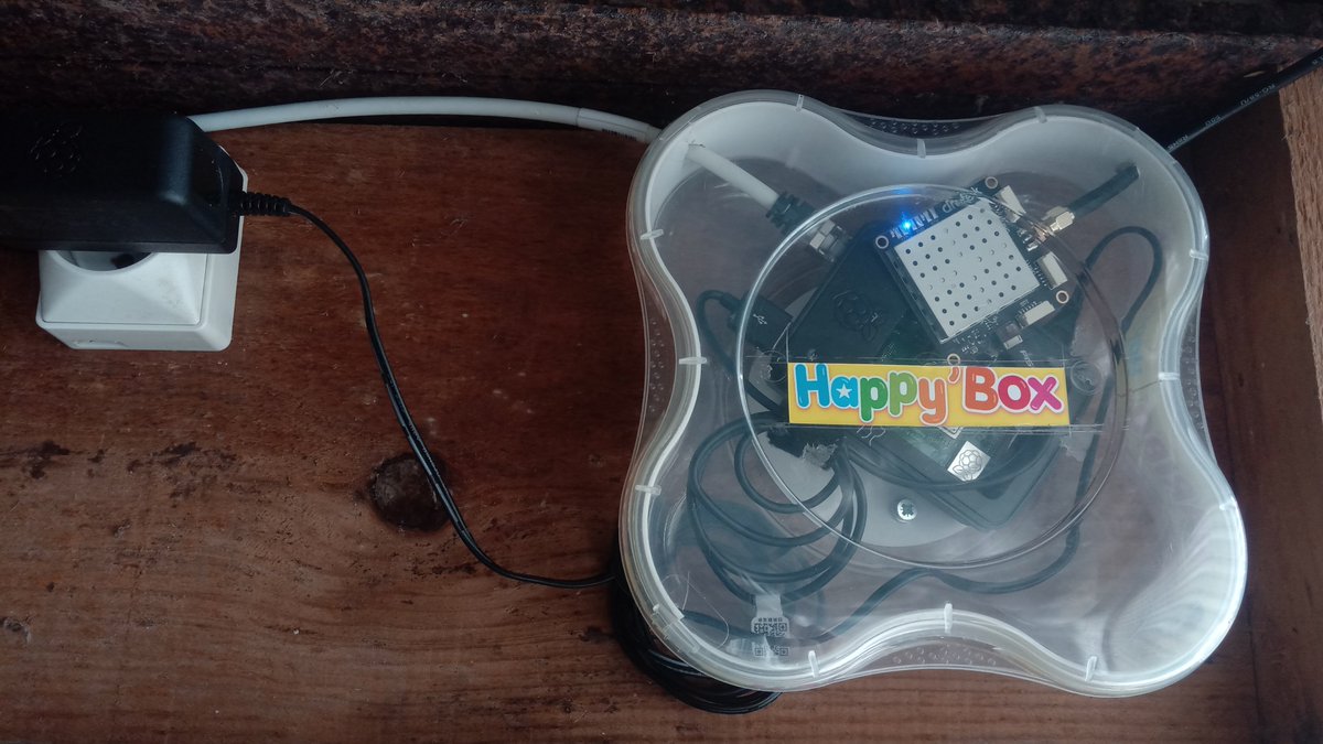 complementterre's tweet photo. #GNSS #RTK L1-L2 💙 VS  L1💜
En test: #centipedeRTK, augmenter la portée &amp; la precision mais sans dépenser plus.
#DIY #opensource, ça avance... encore bcp de dev mais ça fonctionne!!! #RTKlib
https://t.co/6r1Y2W0NfF Mount Point: BASE
#HappyBox
https://t.co/lKi8C2MNVw https://t.co/5LnDtS3OAu
