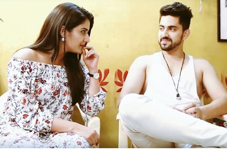 MandadiSruthi's tweet photo. Jab bhagwaan ki marzi ho toh cheezon mein logic nahi magic hothi hein 🌚🌚😂😂😂 
#AdiZa #AvNeil #Naamkarann #ZainImam #AditiRathore https://t.co/X1xOv55RyF