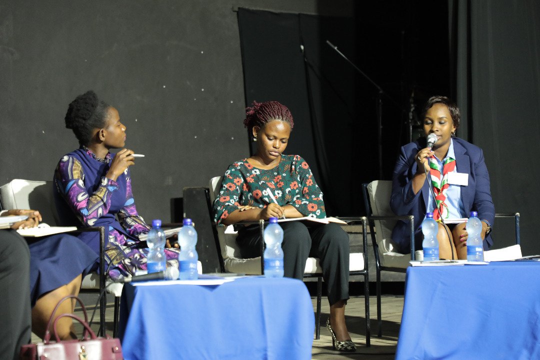 AkezaGuy's tweet photo. #Burundi
 honorée d'être l'une des pannelistes dans la #BUR4YouLead sous le thème : "Les jeunes femmes et l'accès aux opportunités."
#YouLeadSummit19
@NASM9
@SacodeBurundi 
@HakizimanaEmel2 
@Min_JPTic https://t.co/CADHBnqli6