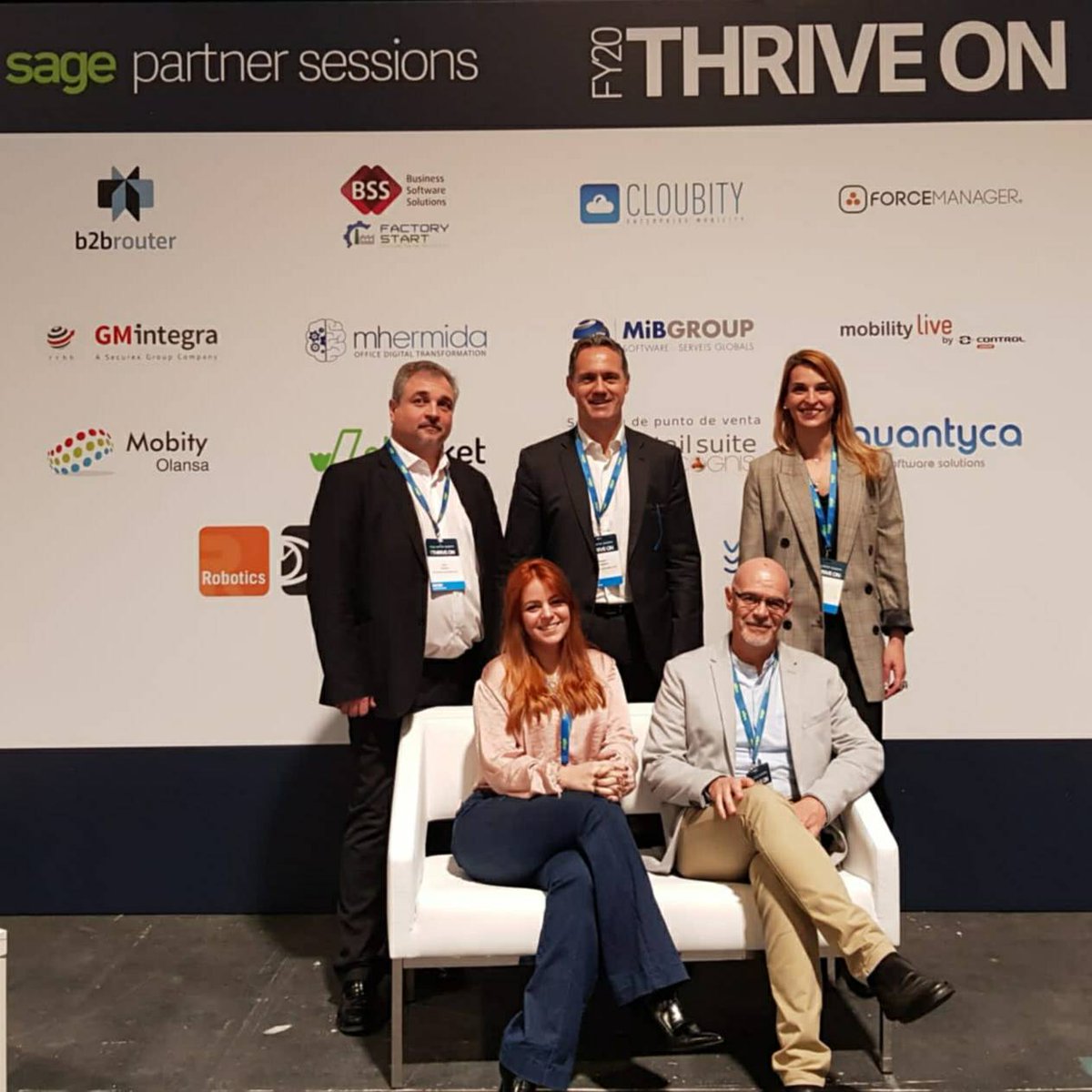 mhermida_es's tweet photo. #MHermida presente en el #SagePartnerSessions
formando parte de esa gran familia que es @SageSpain https://t.co/gBOOTsMGCq