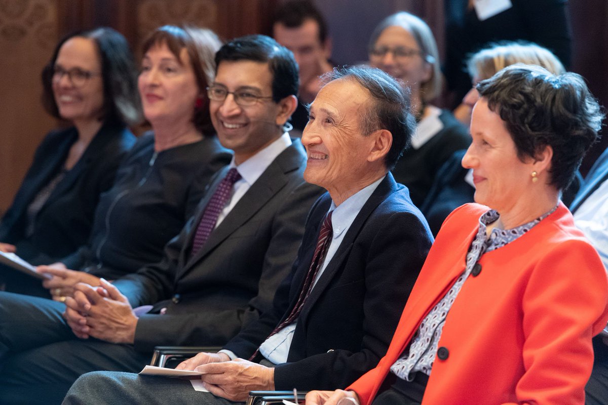 WZB_Berlin's tweet photo. We like to share some impressions of our today's #ASK19 #award ceremony with prize winner #RajChetty and journalist @SoniaMikich who delivered a wonderful laudation. #celebrating #socialsciences #50yearsWZB @OppInsights And thx to David Ausserhofer for taking the pictures https://t.co/pDvBJCKByG