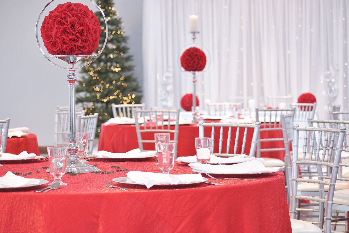 MarriottCtrIndy's tweet photo. The Holidays are here and we hope to see you at the Trevi Fountain Ballroom this Holiday Season! 🎄🥂🎁 #Marriott #DeltaHotel #Holidays #Christmas #ChristmasParty #Banquet https://t.co/xRvemeze2K