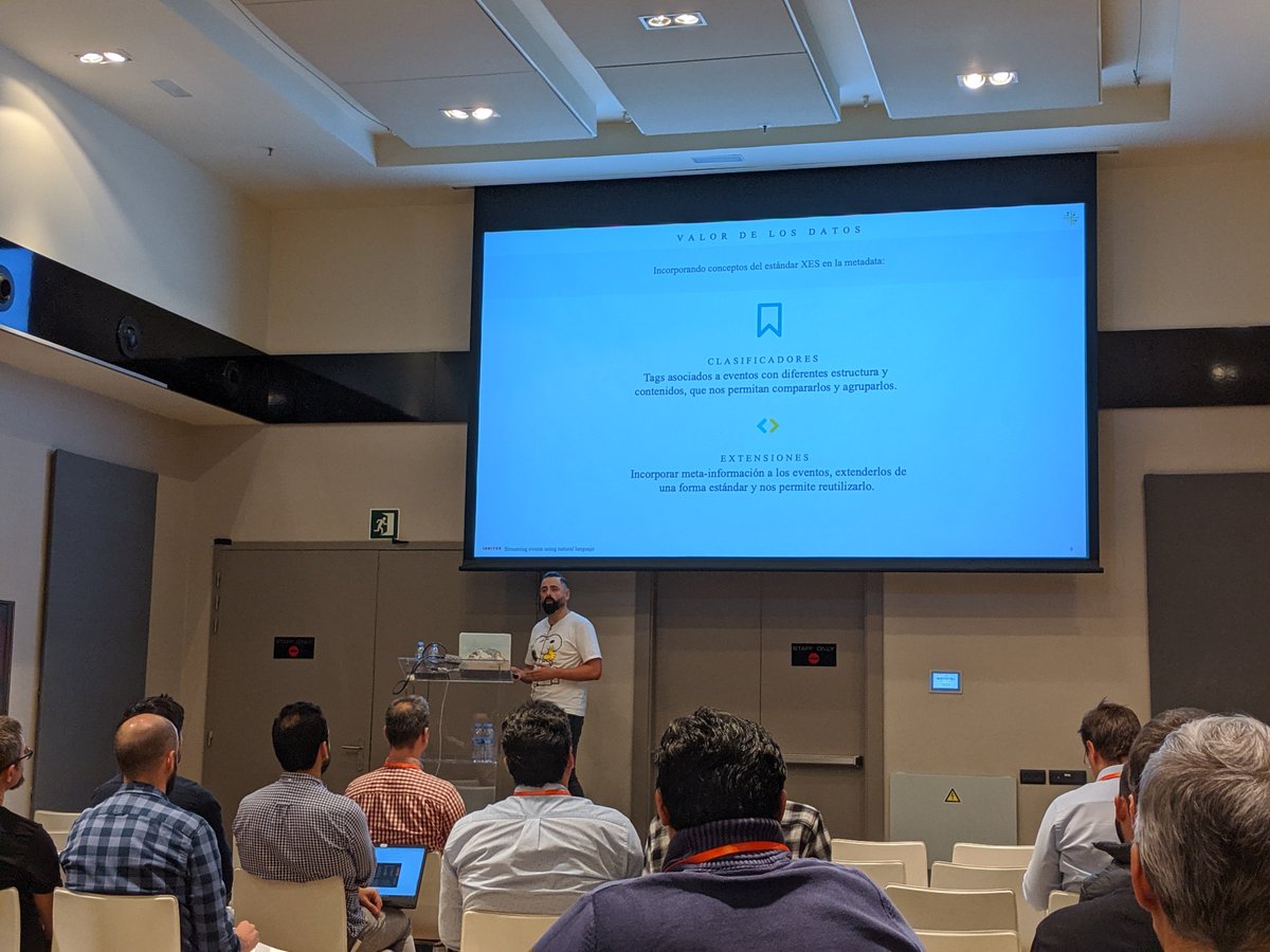 antonmry's tweet image. Event sourcing, natural language, etl and kafka. Another solid talk by @miguelglor from #ZaraTech in the #CSEMadrid19