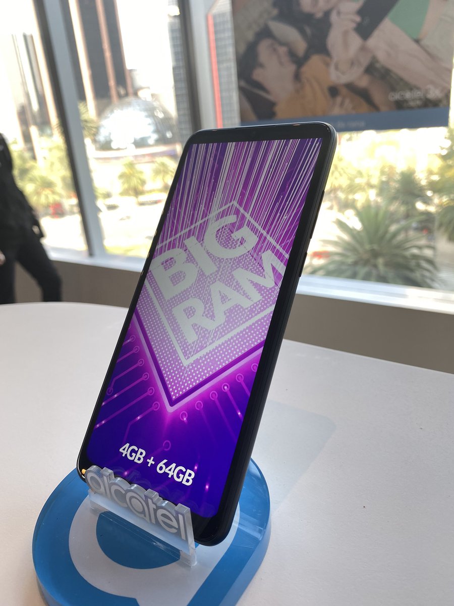 TekPulseTV's tweet photo. Llega a México #alcatel3x Un smartphone de gama media con triple cámara de 16, 8 y 5 MP con inteligencia artificial, pantalla de 6.5” en full view, 64 /128 Gb de almacenamiento y 4 / 6 Gb en RAM. Costo: $3,999 y estará disponible desde esta semana. https://t.co/2pM45JGBne