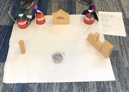 MrsWarters's tweet photo. Robots! Maker Space! VR! (and more!) Enjoying our PD for the new LC! #yhs #learningcommons https://t.co/L9s7jFO0UC