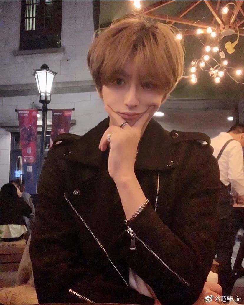 范臻Jin tweet media