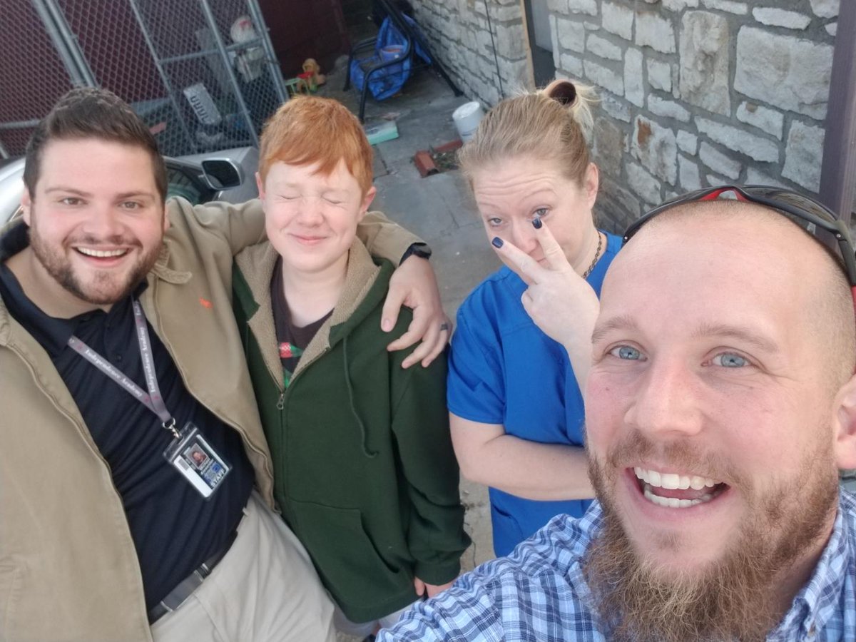 MrA_THS's tweet photo. Had an amazing time meeting my student's family for PD! Mom is so proud of Josh's academic and personal growth. Moments like this are why I'm so proud to work at @IADragons. #thisisourstory #IALeadTheWay https://t.co/y0V79ebmqF