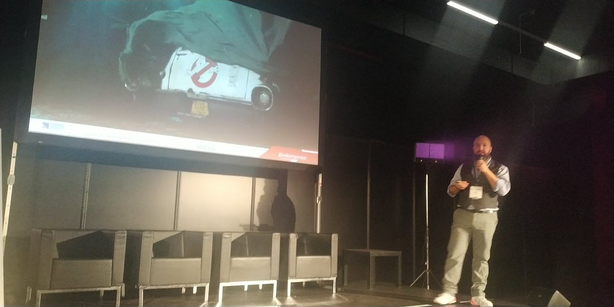 MASMilan2's tweet photo. Superhero Enrico Pavan is sharing the way to cross the stream of sessions and get valuable vision of merging data online-offline. Sometimes info that matters are not only on clickstream #Mas19 https://t.co/3cEpXsDn3m