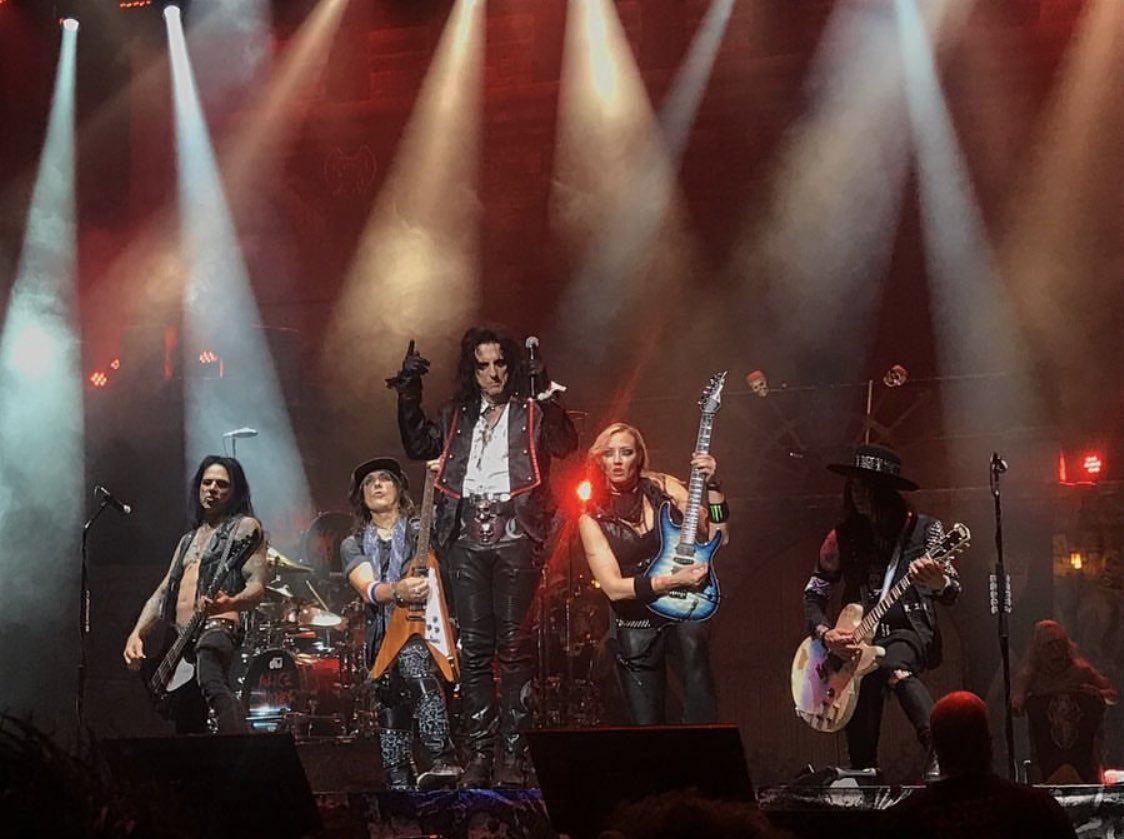 alicecooper's tweet photo. First November show in the books! See you tonight in Melbourne, FL 🗡 https://t.co/e2XIyET36R