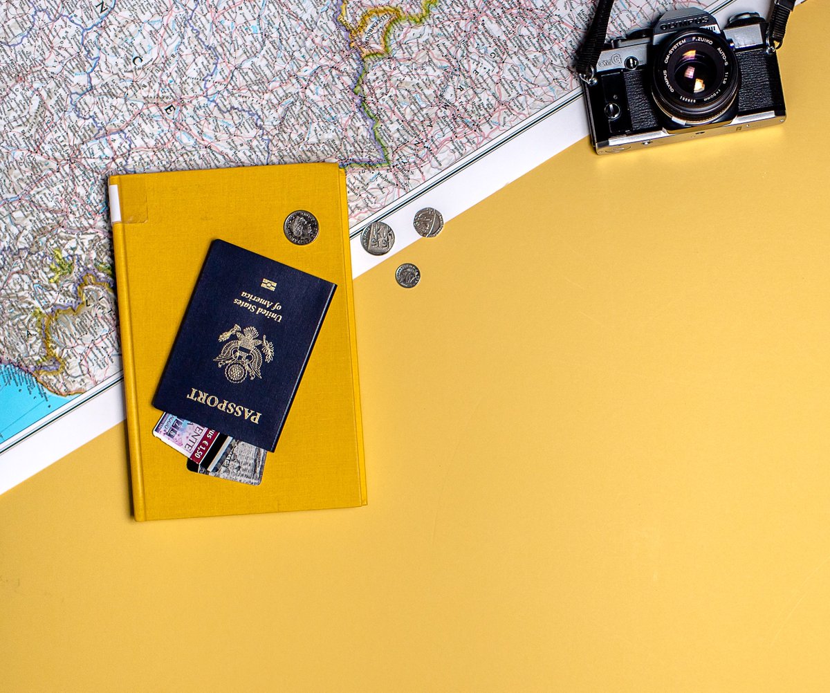 seuniversity's tweet photo. We believe education goes beyond just the classroom! 🛫 At SEU, we offer students the opportunity to study abroad in multiple countries with programs in a variety of fields.  🗺️Request more info about our @seu_studyabroad department here: https://t.co/Jqz4NWxjTa https://t.co/vPxYDzctgf
