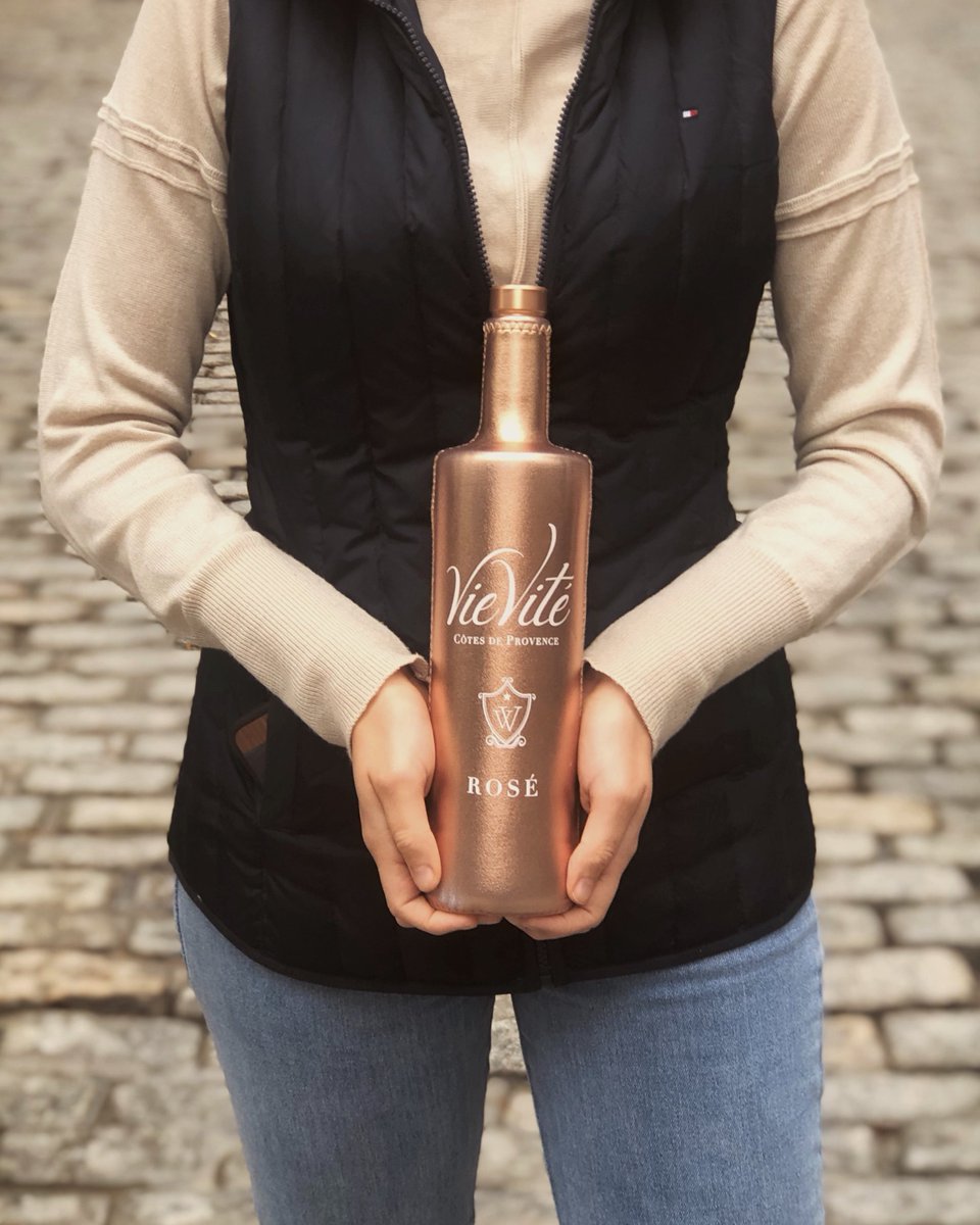 VieViteRose's tweet photo. Who says rosé is only for summer? Introducing our limited-edition VieVité Rosé bottle wrapped in a rose gold sleeve. Perfect for gifting, gratitude and garnishing. https://t.co/x8qoIKODKn