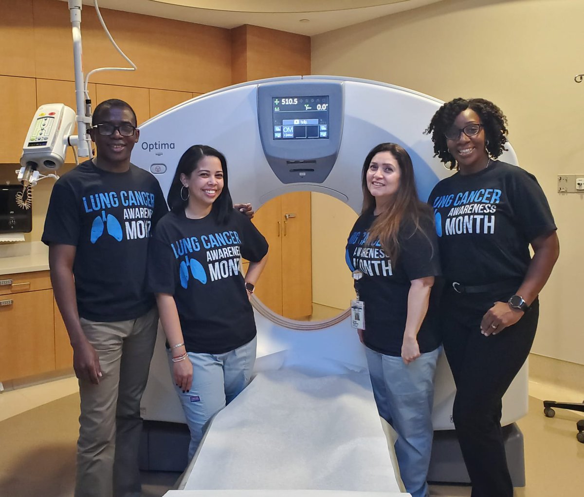 BeydeNatasha's tweet photo. Lung cancer screening saves lives! #lungcancerawareness #Lowdosect #November #radiology #Hutchradiology @MontefioreRAD @MontefioreNYC @JudyYeeMD @BradClemente @Juliyavolansky https://t.co/r5Q1lzHSNE