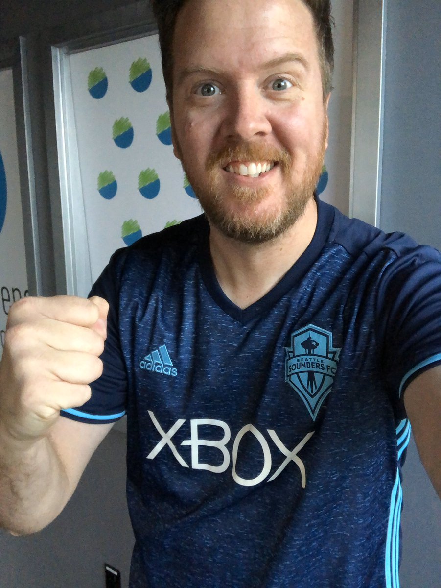 1077TheEnd's tweet photo. Day 2 of Kit Week featuring @SoundersFC Pacific Blue. This one is built for rubbing your tummy bc the material is so unbelievably smooth. 
#builtforthis #kitweek #cupcheck #fanoutfit https://t.co/UipdDzAk9C