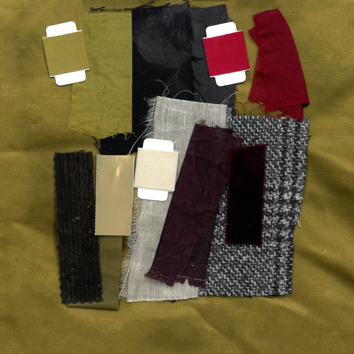 TOASTclothing's tweet photo. NOVEMBER PALETTE | Olive, damson and bordeaux, with hints of gold, caper and red marl. #TOASTbeing https://t.co/AjcypP3MEc